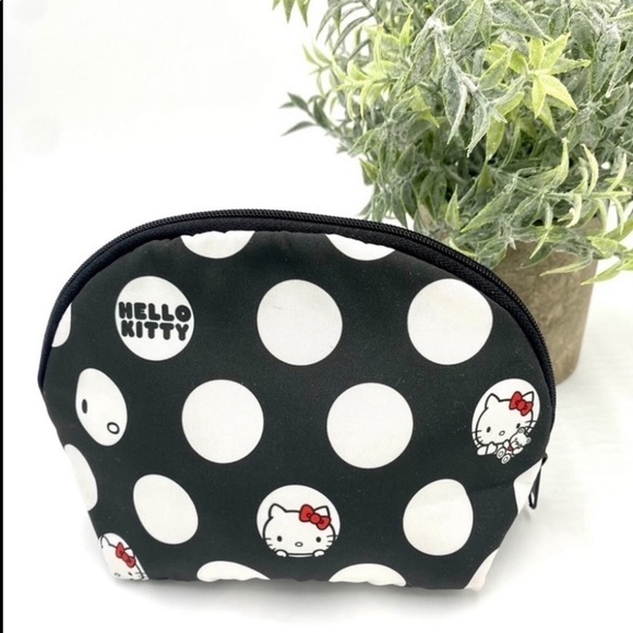 Hello Kitty small pouch - Picture 1 of 12